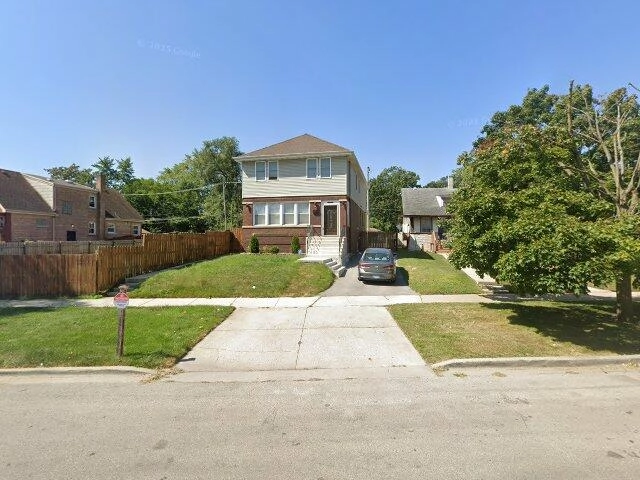 House image located at Chicago, IL 60643