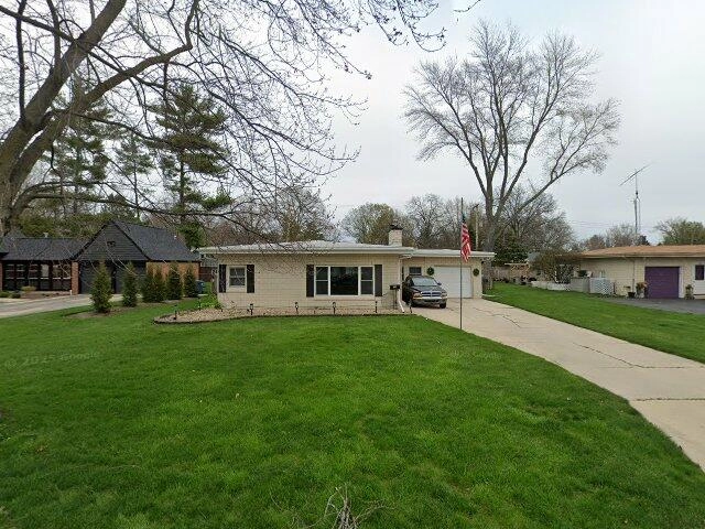 House image located at Aurora, IL 60506