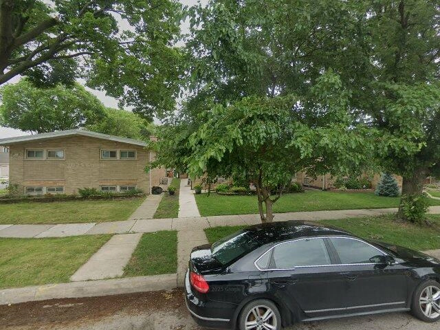 House image located at Chicago, IL 60638