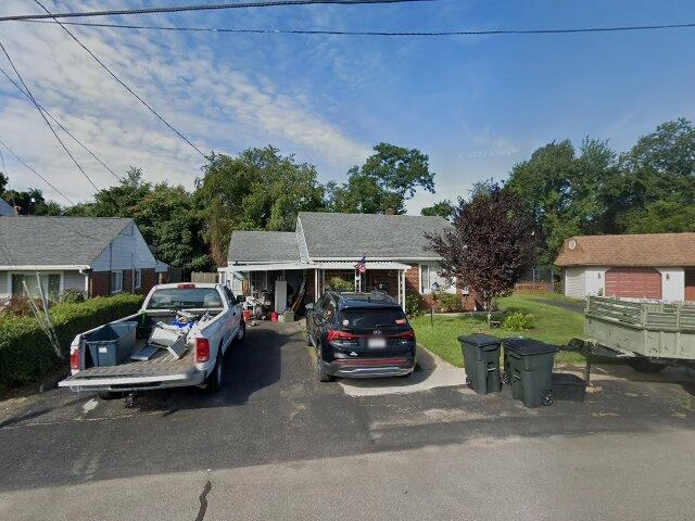House image located at Aliquippa, PA 15001