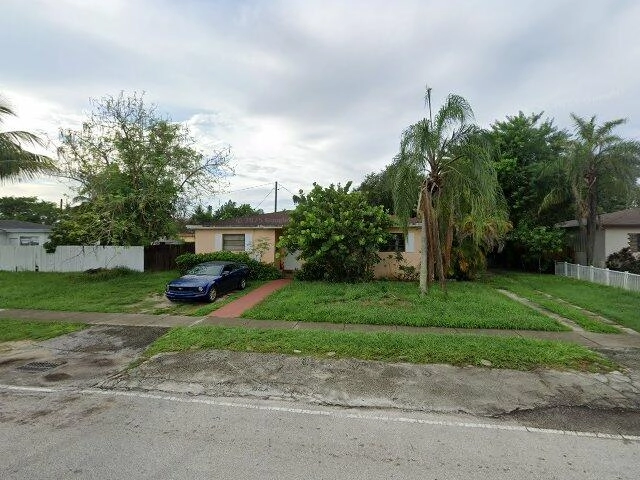 House image located at Miami, FL 33162