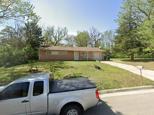 House image located at Topeka, KS 66605