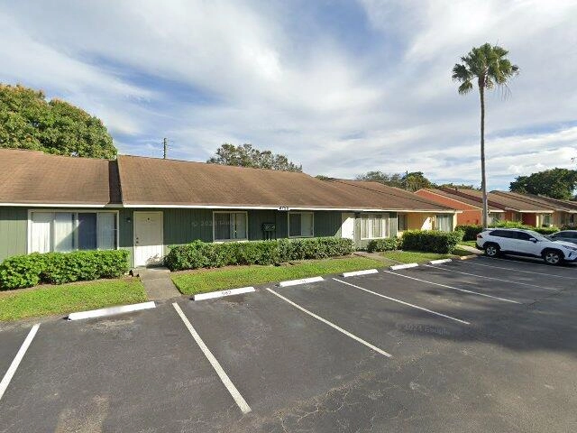 House image located at West Palm Beach, FL 33415