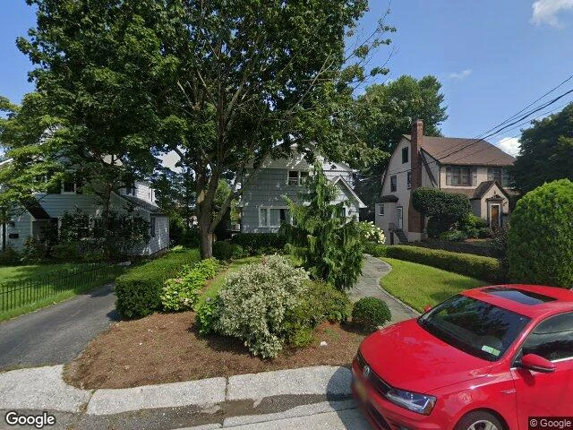 House image located at Valhalla, NY 10595