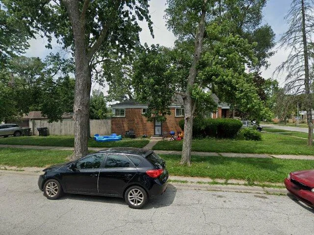 House image located at Dolton, IL 60419