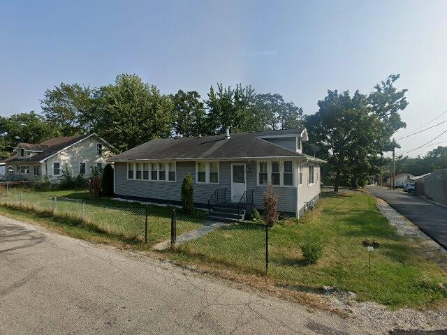 House image located at Round Lake, IL 60073