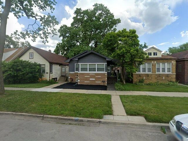 House image located at Chicago, IL 60617