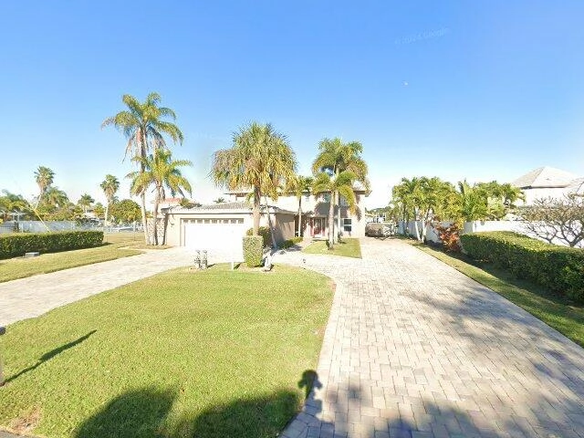 House image located at Saint Petersburg, FL 33706