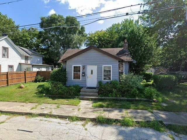 House image located at Rockford, IL 61104