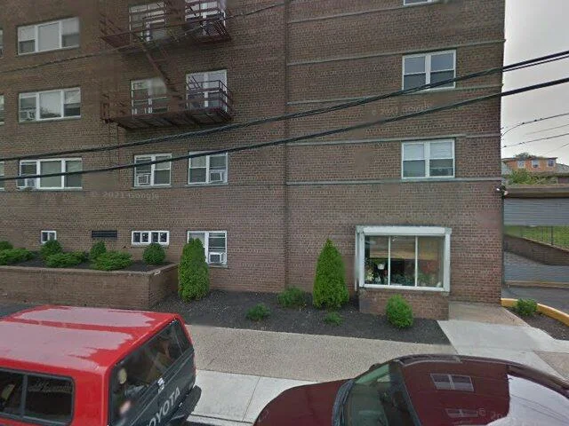 House image located at Newark, NJ 07112