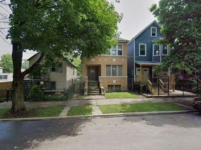 House image located at Chicago, IL 60609