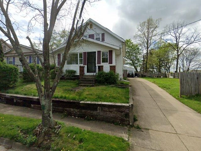 House image located at Akron, OH 44310