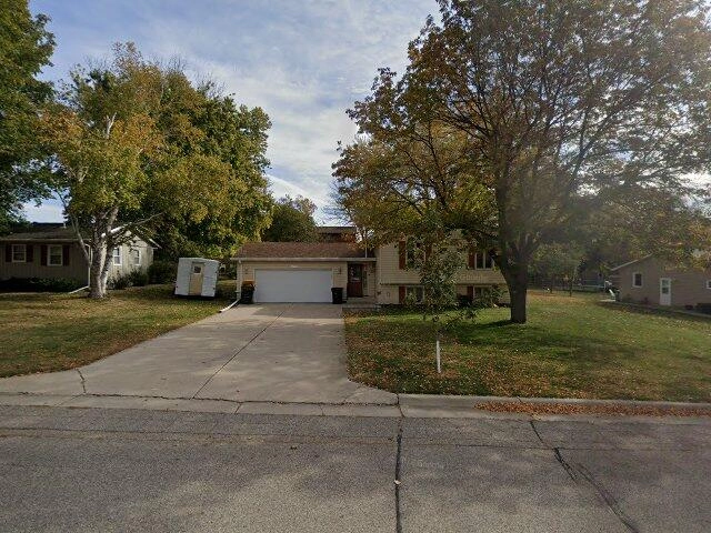 House image located at Willmar, MN 56201