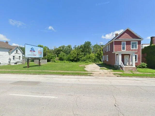 House image located at Davenport, IA 52802