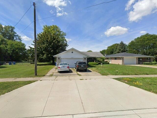 House image located at Warren, MI 48088