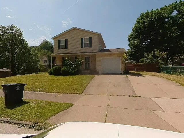 House image located at Akron, OH 44320