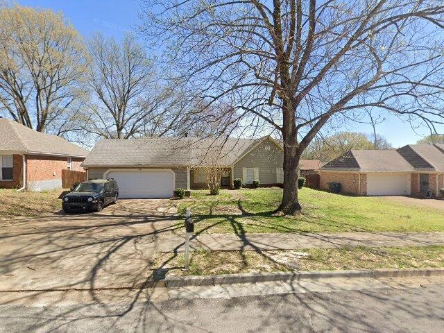 House image located at Memphis, TN 38125