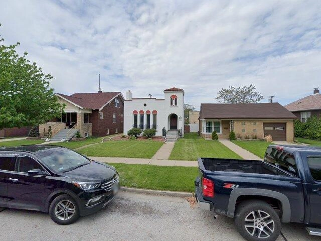 House image located at Whiting, IN 46394