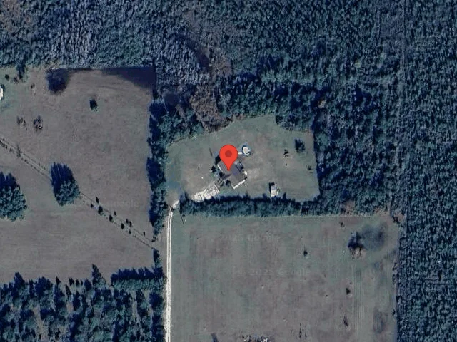 House image located at Wewahitchka, FL 32465