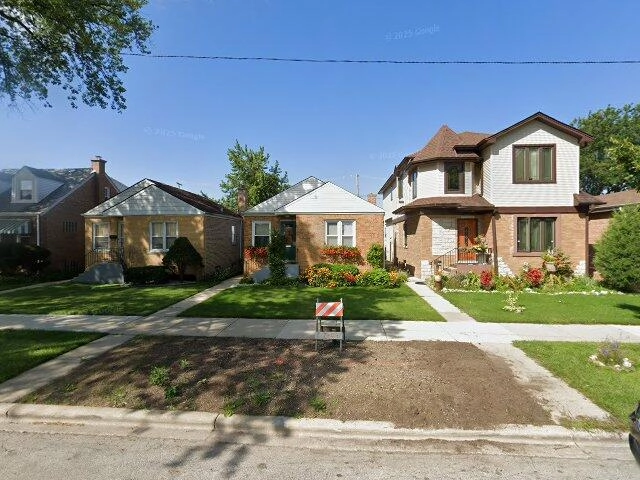 House image located at Chicago, IL 60634