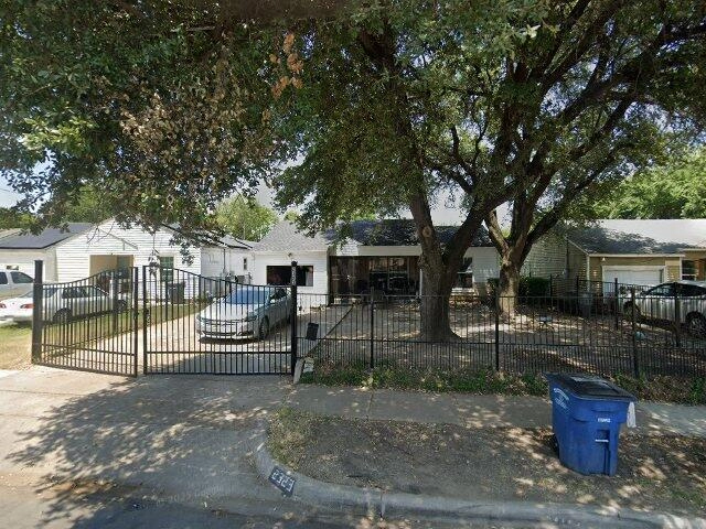 House image located at Dallas, TX 75216
