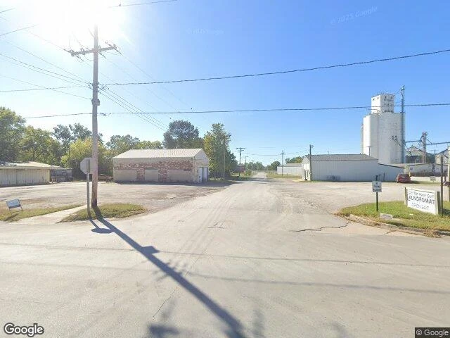 House image located at La Cygne, KS 66040
