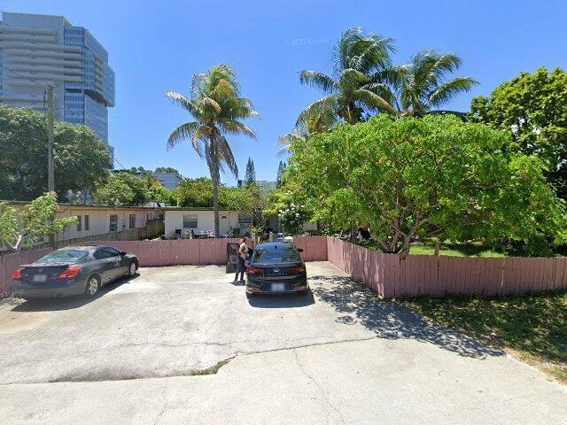 House image located at Hallandale, FL 33009
