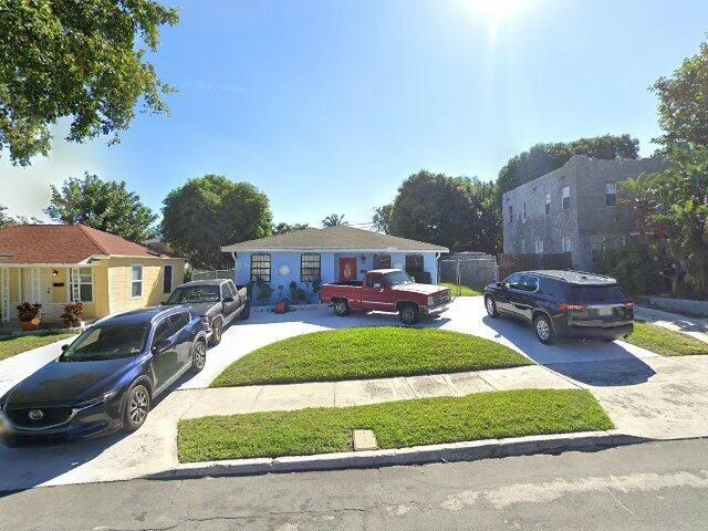 House image located at West Palm Beach, FL 33407