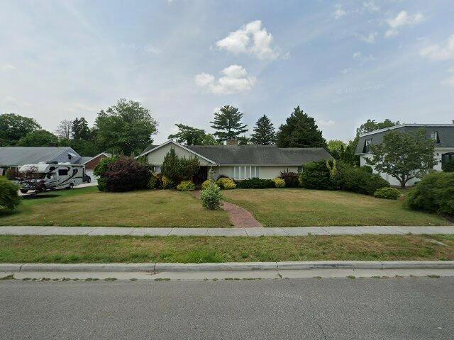 House image located at Vineland, NJ 08360