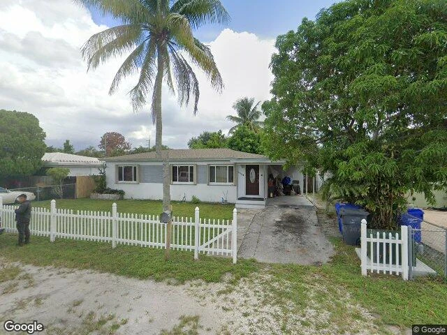 House image located at Hollywood, FL 33023