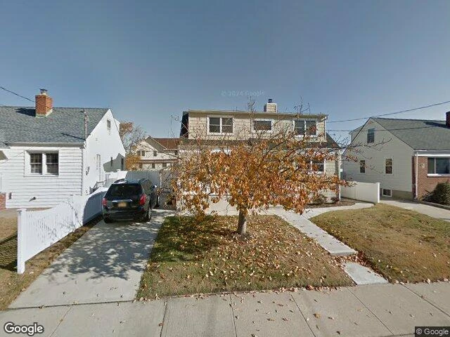 House image located at Freeport, NY 11520