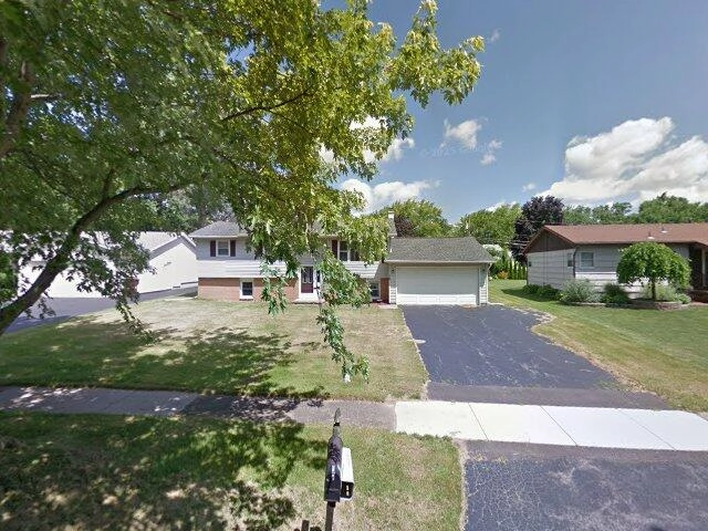 House image located at Hampshire, IL 60140