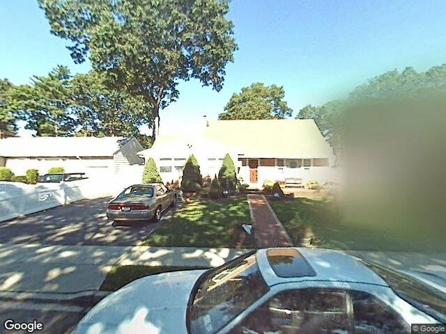 House image located at Massapequa Park, NY 11762