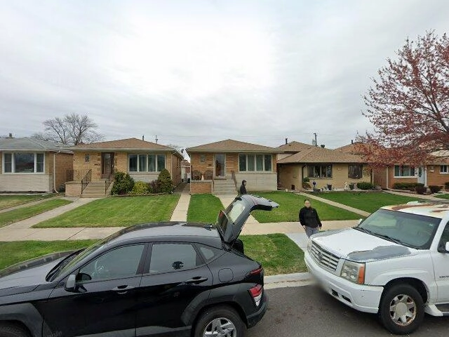 House image located at Burbank, IL 60459