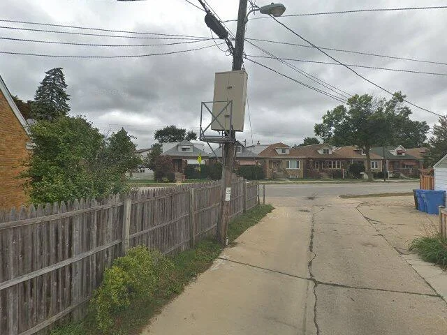 House image located at Chicago, IL 60646