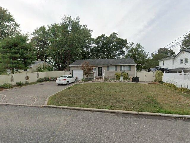 House image located at Bay Shore, NY 11706