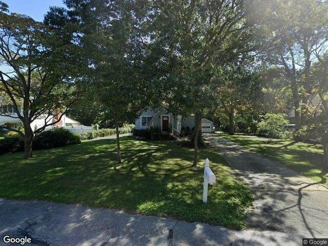 House image located at Islip, NY 11751