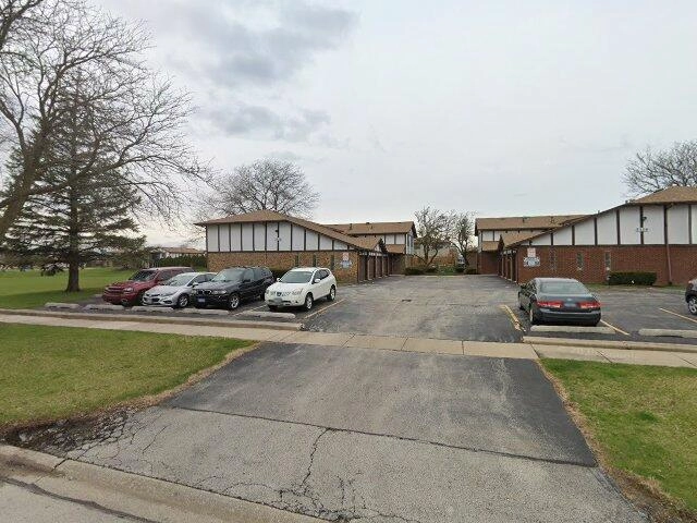 House image located at Alsip, IL 60803