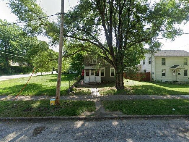 House image located at Moline, IL 61265