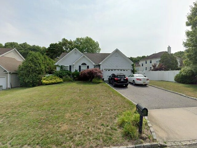 House image located at Manorville, NY 11949