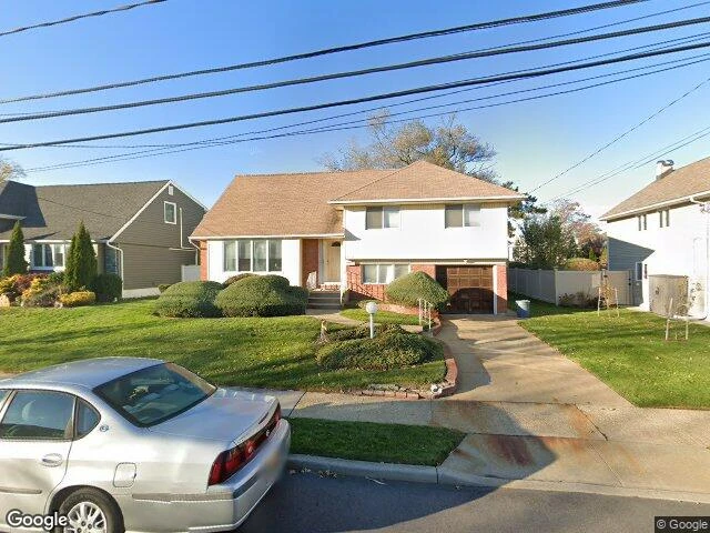 House image located at Oceanside, NY 11572