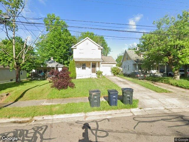 House image located at Akron, OH 44306
