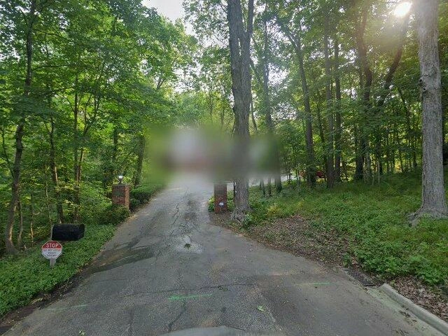 House image located at Canton, IL 61520