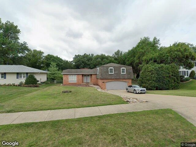 House image located at Peoria, IL 61615