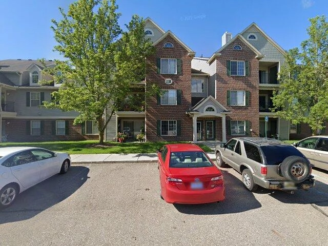 House image located at Grand Blanc, MI 48439