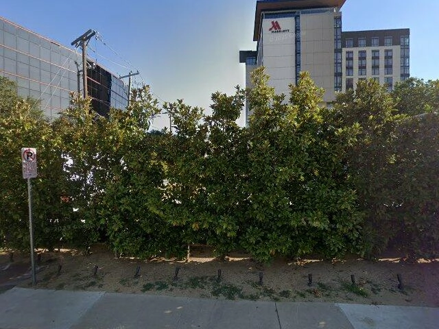 House image located at Oakland, CA 94602