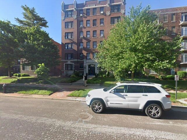 House image located at Saint Louis, MO 63112