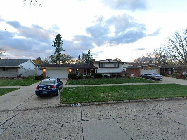 House image located at Livonia, MI 48154