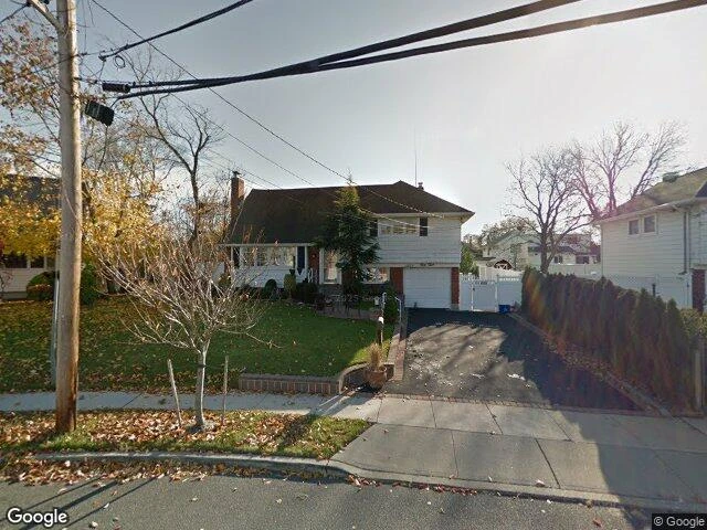 House image located at Oceanside, NY 11572