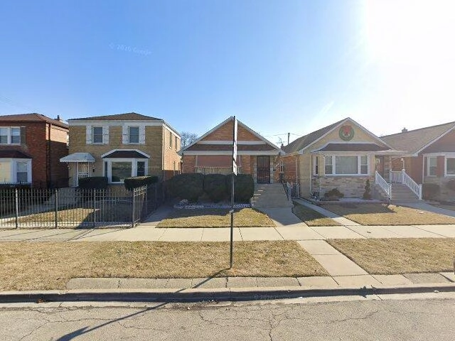 House image located at Chicago, IL 60652